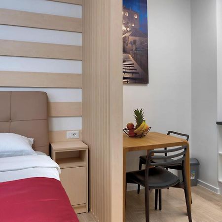 Luxury Studio Yasmine Downtown موستار المظهر الخارجي الصورة